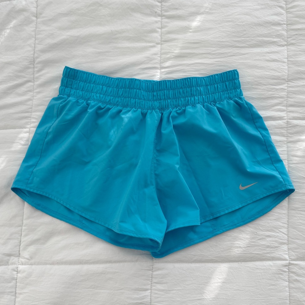 Nike Dri-FIT Mid-Rise 3” Shorts